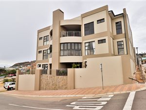 3 Bed Apartment in Mossel Bay Central