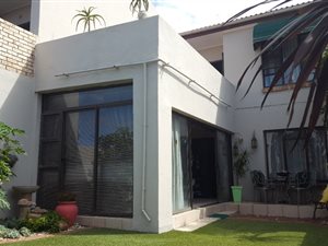 3 Bed Townhouse in Bluewater Bay