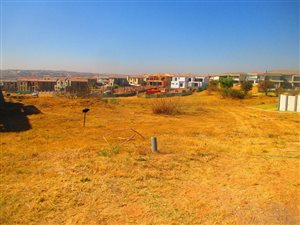 890 m² Land available in Blue Valley Golf Estate