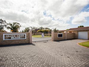 3 Bed Townhouse in Lorraine