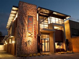 500 m² Commercial space in Hatfield