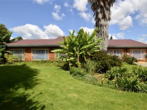 4 Bed House in Riebeeckstad