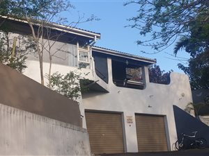 4 Bed House in Westbrook