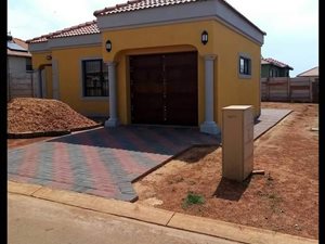 3 Bed House in Klerksoord