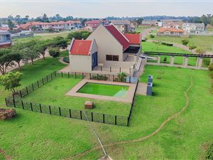 850 m² Land available in Irene
