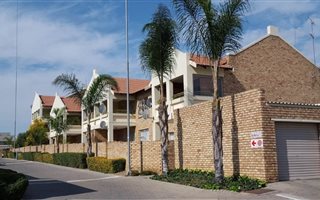 2 Bedroom Townhouse in Raslouw