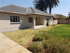 3 Bedroom House in Songloed