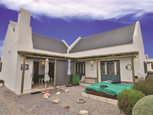 3 Bed House in Jacobsbaai