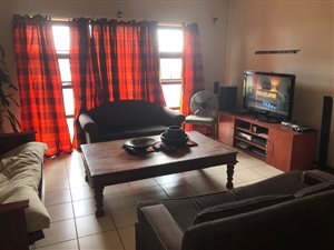 3 Bed House in Charleston Hill