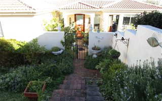 3 Bedroom House in Hermanus Beach Club