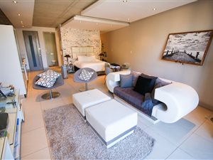 1 Bed Apartment in Melrose Arch