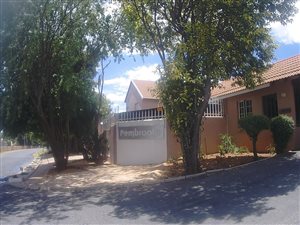1 Bed Apartment in Radiokop