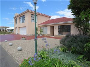 3 Bed House in Diaz Beach