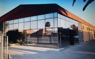 909 m² Commercial space in Nigel
