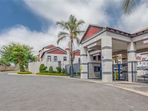 3 Bed Townhouse in Honeydew