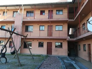 2 Bedroom Apartment in Pelikan Park