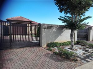 3 Bed House in Goudrand