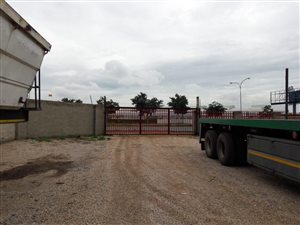 1500 m² Industrial space in Devland