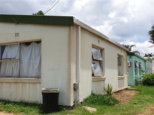 2 Bed Apartment in Bloubosrand