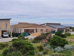 352 m² Land available in Dana Bay