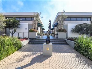 1 Bed Apartment in Modderfontein