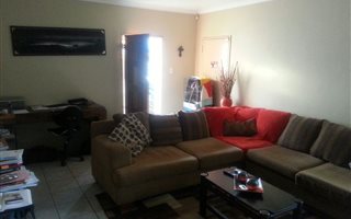 1 Bedroom Garden Cottage in Aston Manor