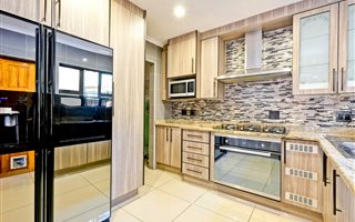 2 Bedroom House in Wilgeheuwel