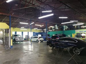 900 m² Industrial space in Boltonia