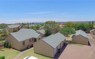 2 Bedroom Townhouse in Moreleta Park