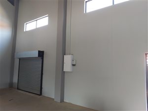 193 m² Industrial space in Moreleta Park