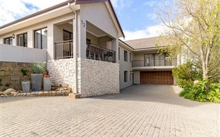 4 Bedroom House in Kanonberg