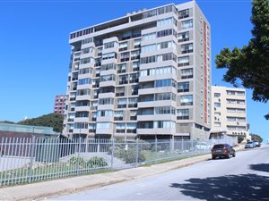 2 Bed Apartment in Port Elizabeth Central