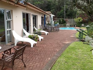 4 Bedroom House in Bazley Beach