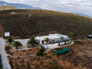 42 ha Farm in Robertson
