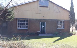 2.5 ha Farm in Pelzvale