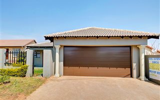 3 Bedroom House in Cosmo City