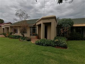 3 Bed House in Helikon Park