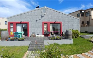 3 Bedroom House in Yzerfontein