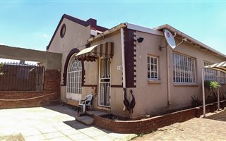 2 Bedroom Apartment in Benoni Central