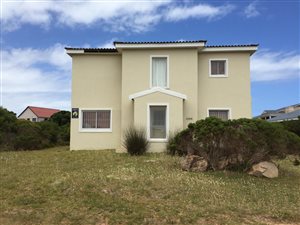 3 Bed House in Bettys Bay