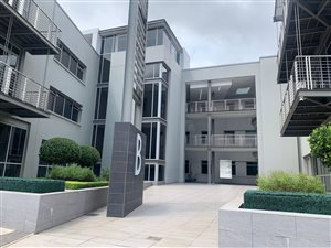 253 m² Commercial space in Bryanston