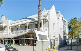 1 Bedroom Apartment in Gardens