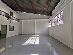 159 m² Industrial space in Steeledale
