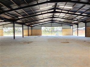 3000 m² Commercial space in De Deur
