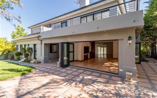 4 Bedroom House in Kanonberg