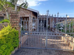 3 Bed House in Brookdale