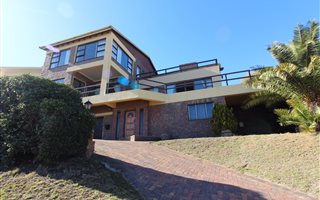 3 Bedroom House in The Heads