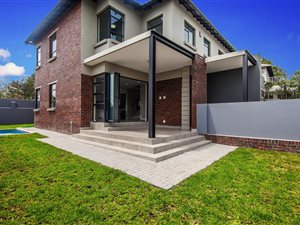 3 Bed House in Honeydew Manor