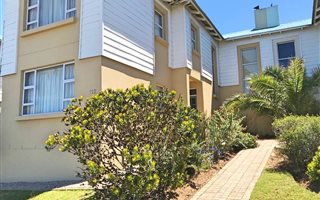 2 Bedroom Townhouse in Mossel Bay