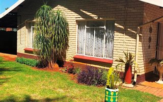 2 Bedroom House in Daggafontein